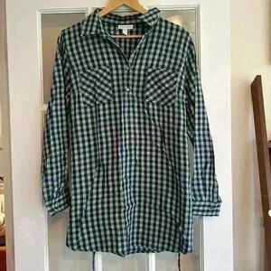 Liz Lange maternity Henley flannel top size L